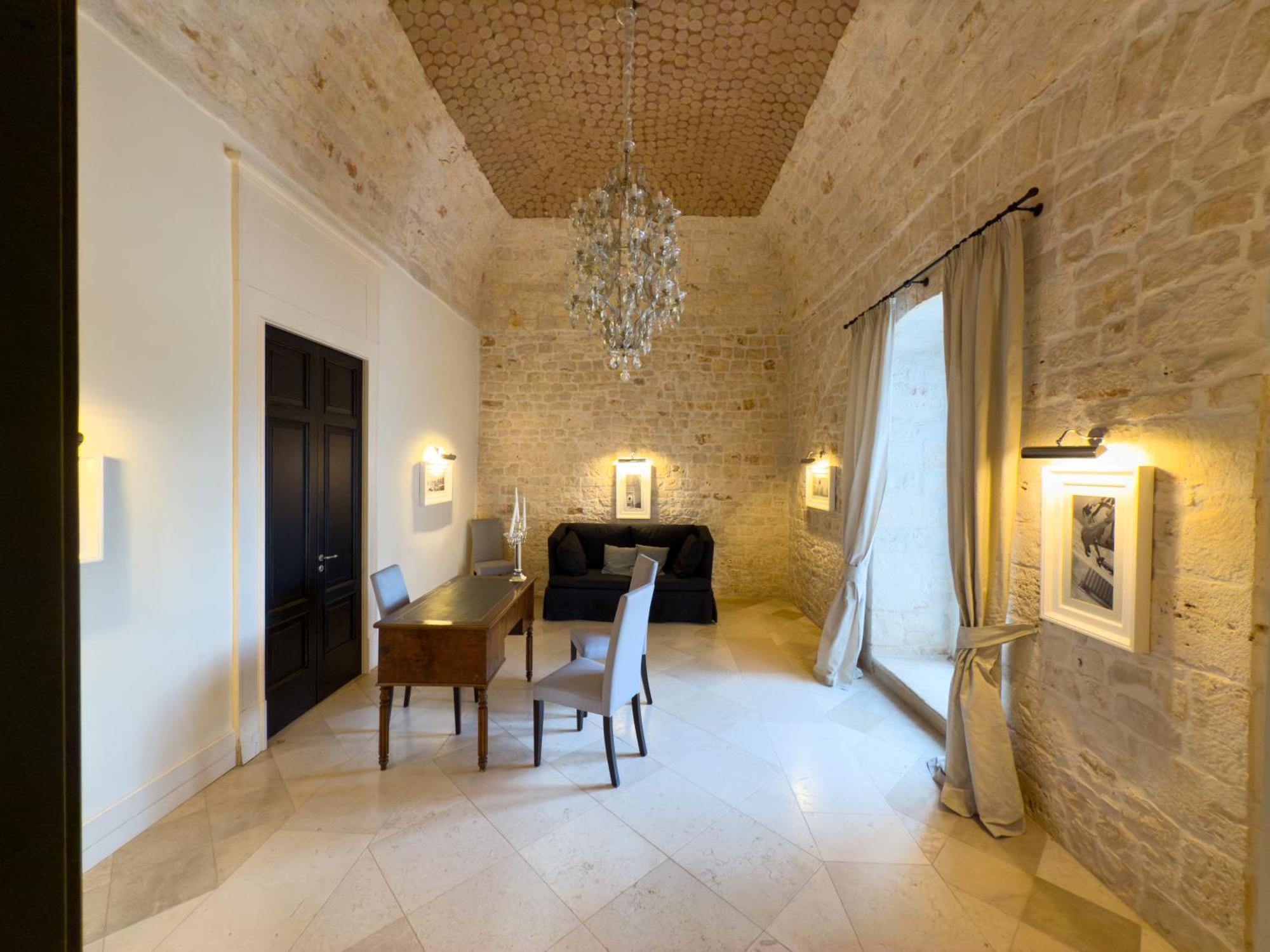 Relais Il Santissimo Hotel Turi Bagian luar foto