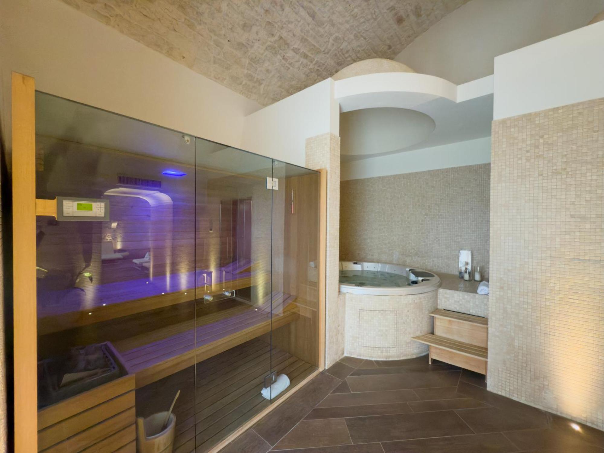Relais Il Santissimo Hotel Turi Bagian luar foto