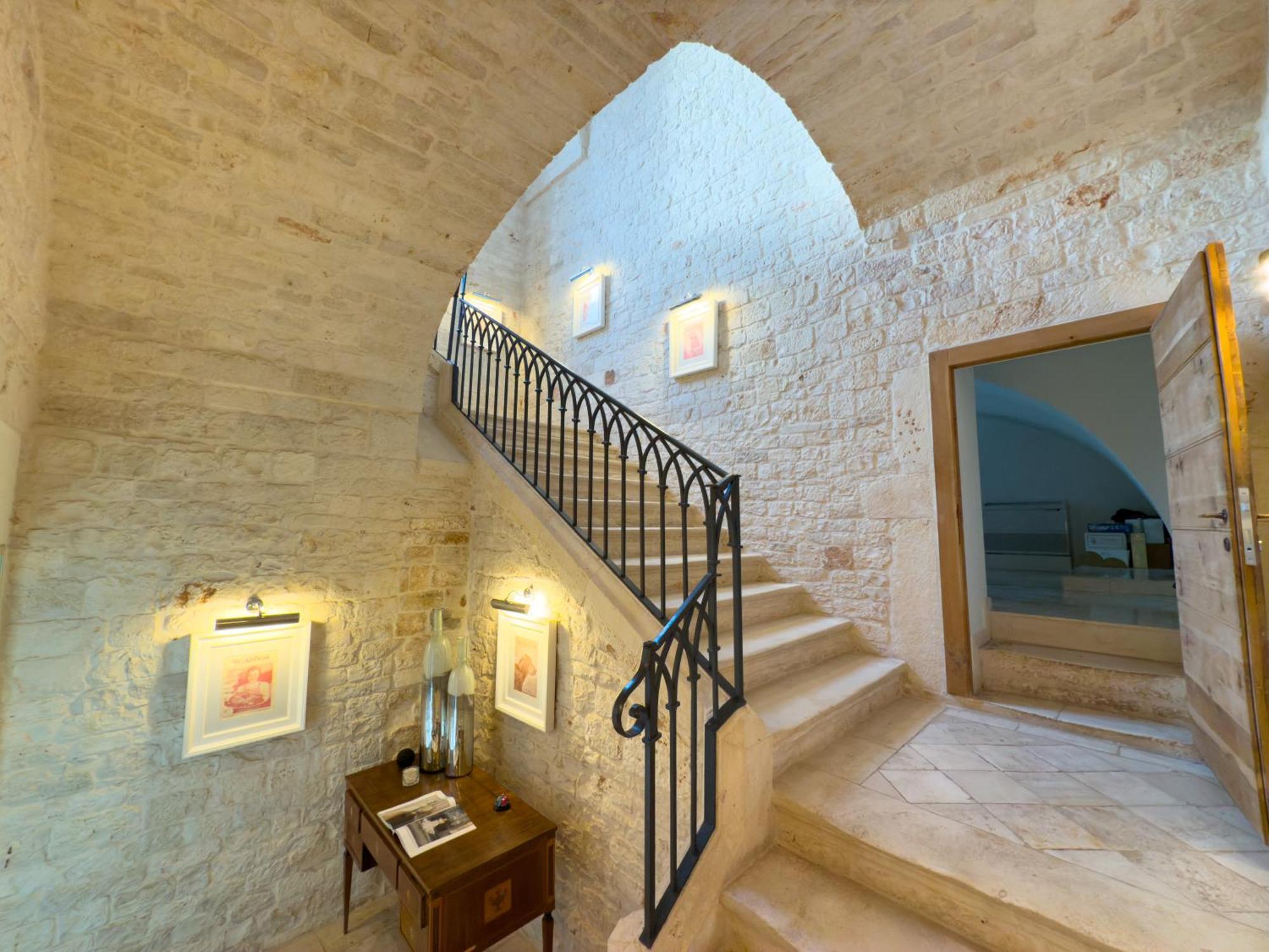 Relais Il Santissimo Hotel Turi Bagian luar foto