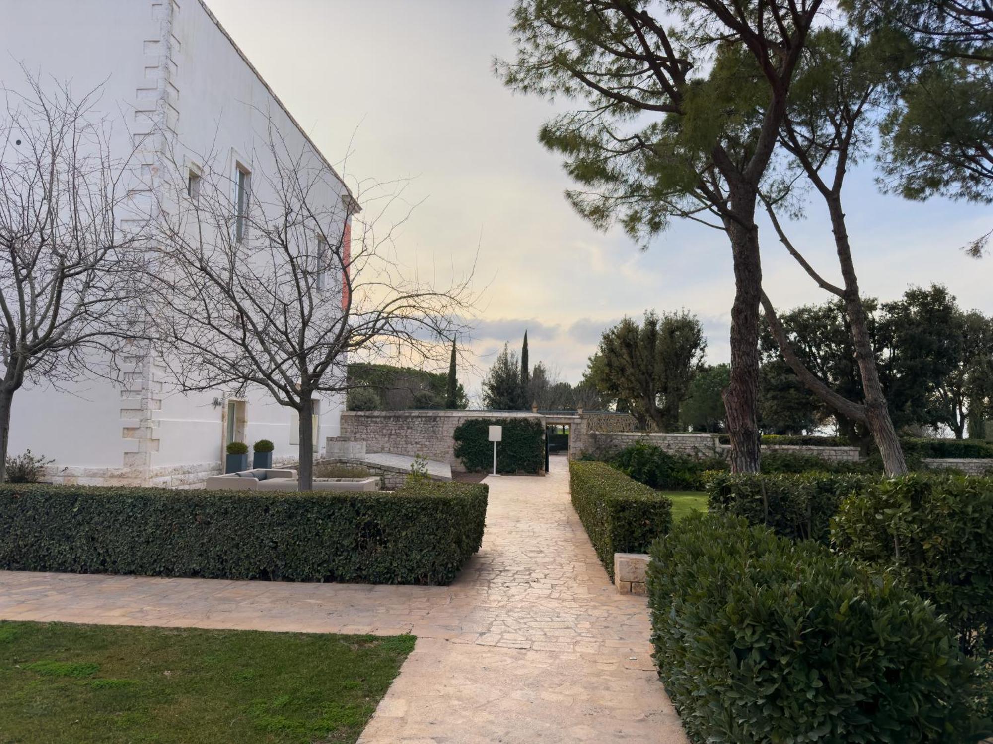 Relais Il Santissimo Hotel Turi Bagian luar foto